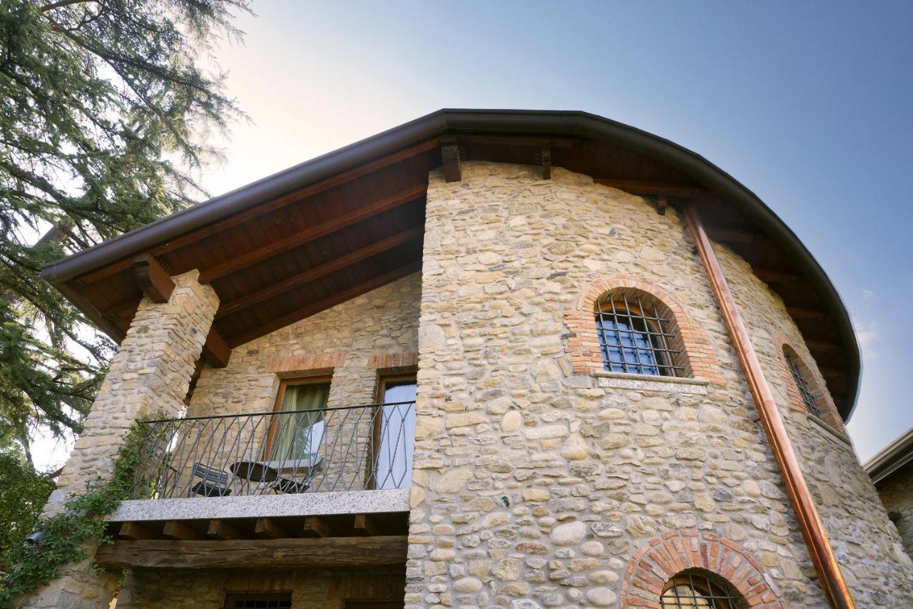 Il Borgo - 1711 Luxury Guest House Arlate Exteriör bild